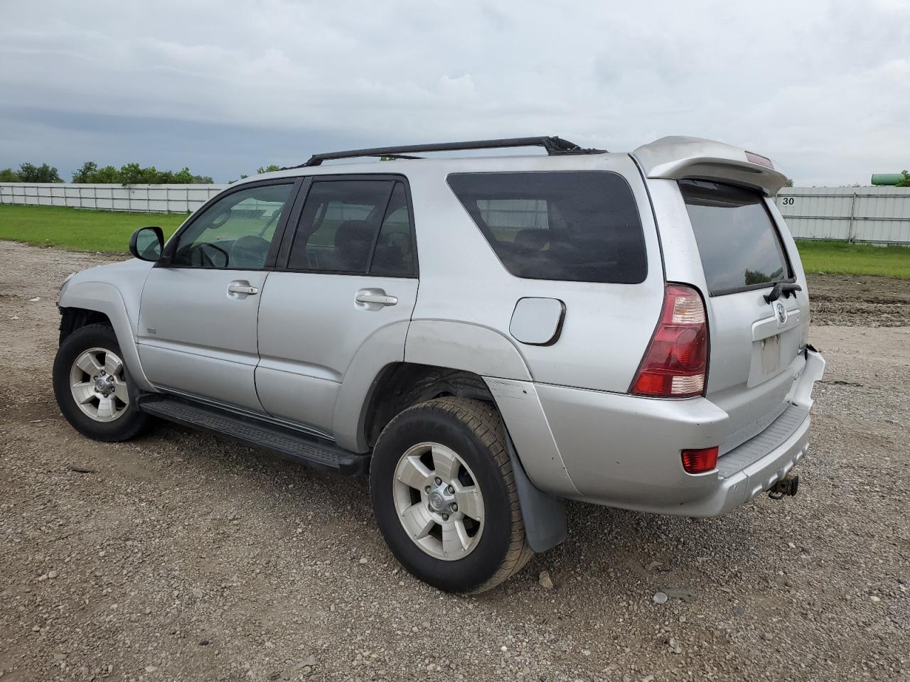 2005 Toyota 4Runner - Image 2