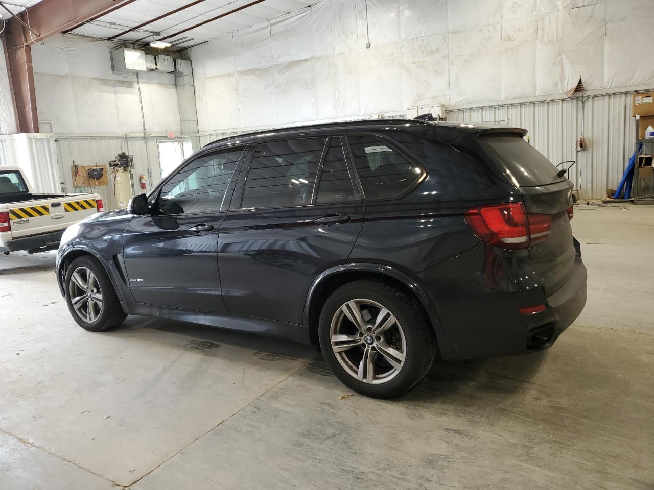 5UXKR6C57G0J82295 2016 BMW X5 - Image 2