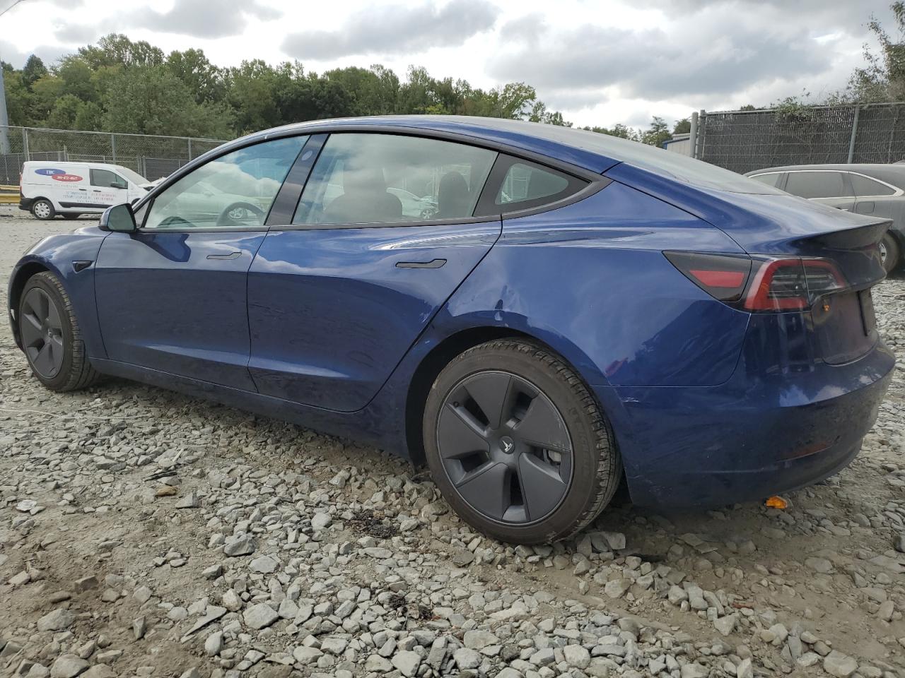 5YJ3E1EA1PF607770 2023 TESLA MODEL 3 - Image 2