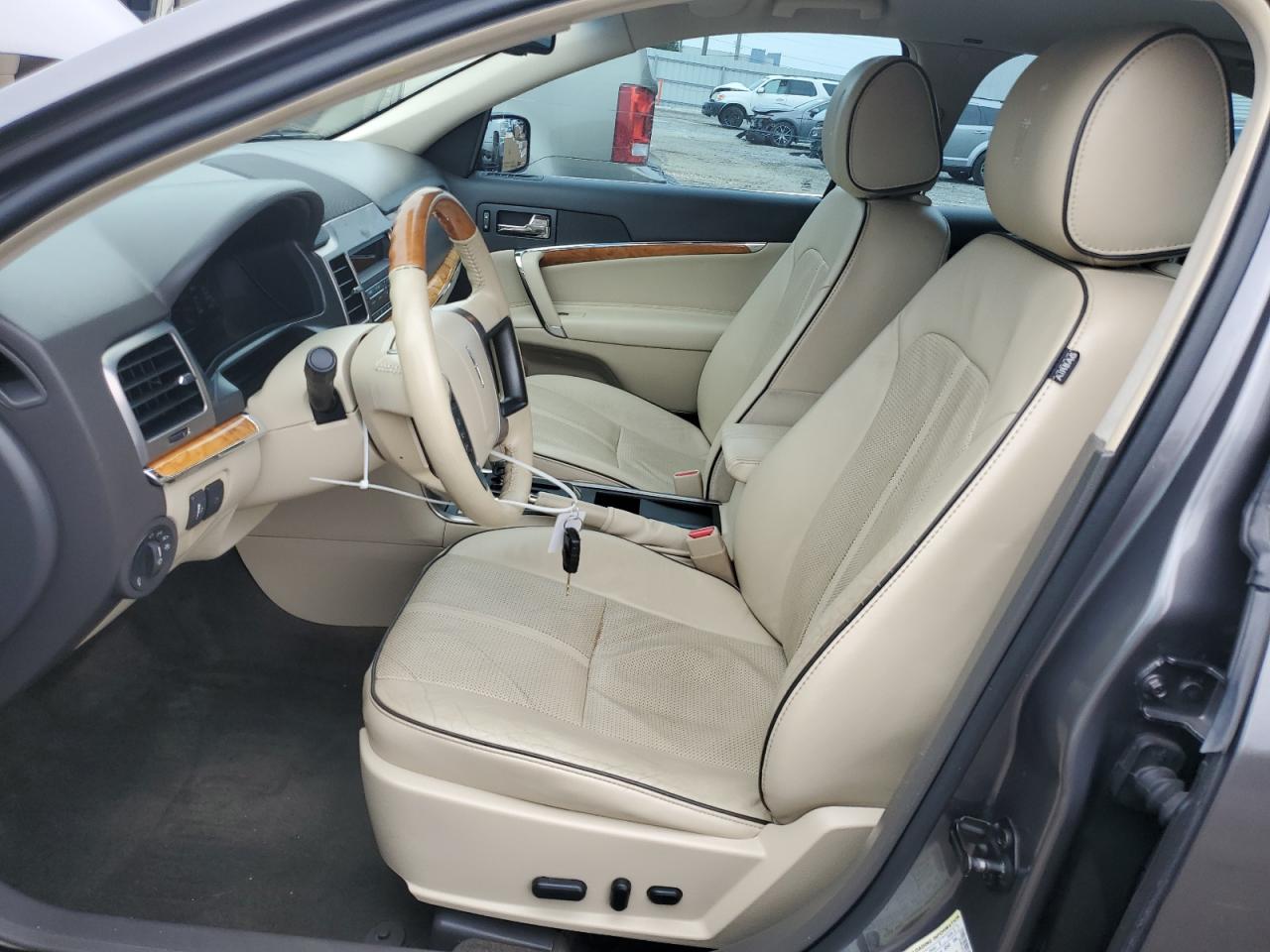 2011 Lincoln MKZ - Image 7