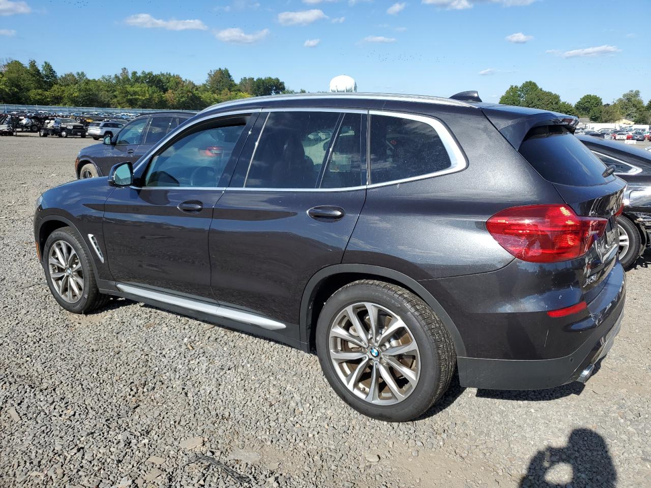 5UXTR9C59KLD92302 2019 BMW X3 - Image 2