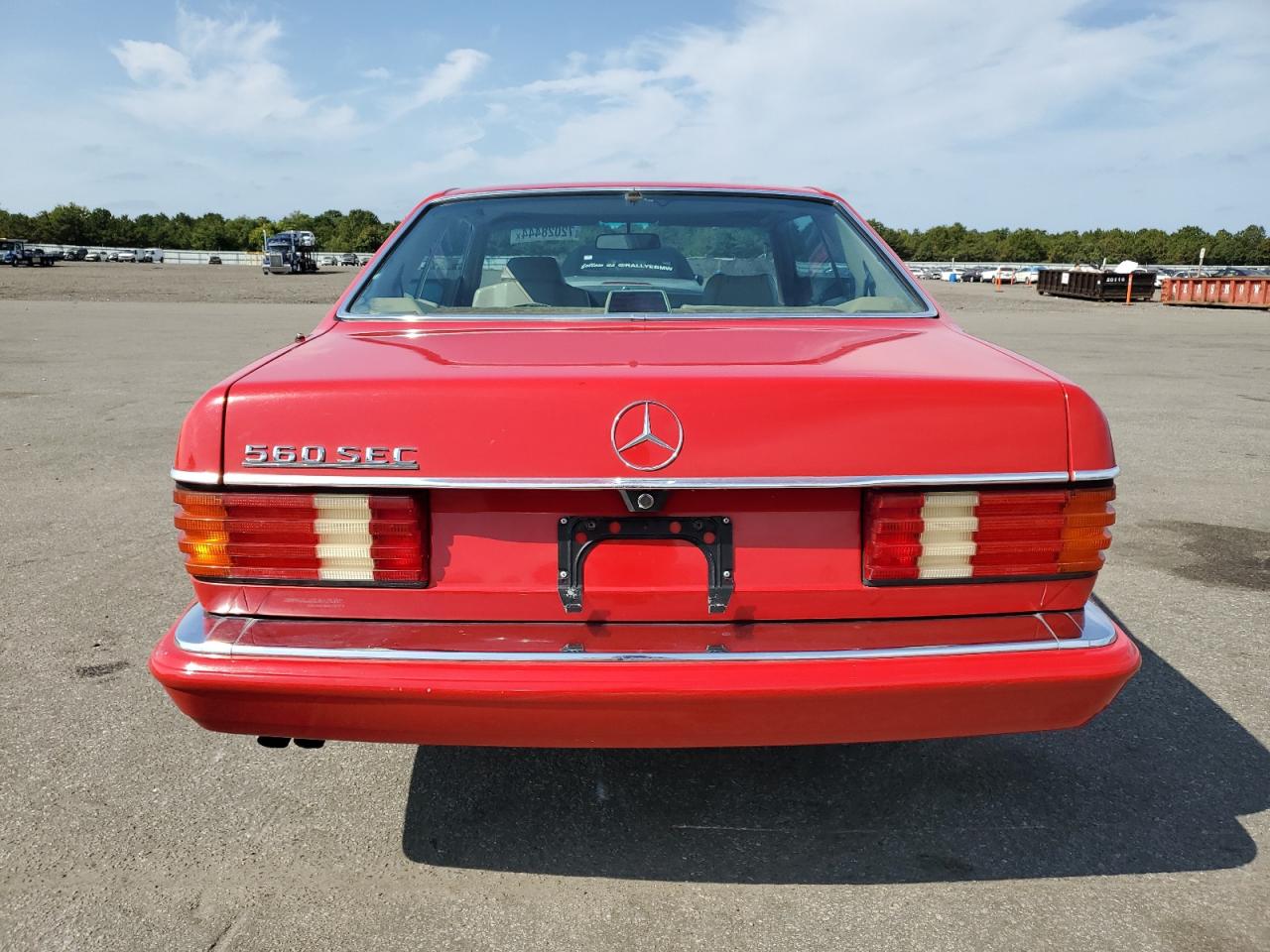 WDBCA45D0JA390136 1988 Mercedes-Benz 560 Sec