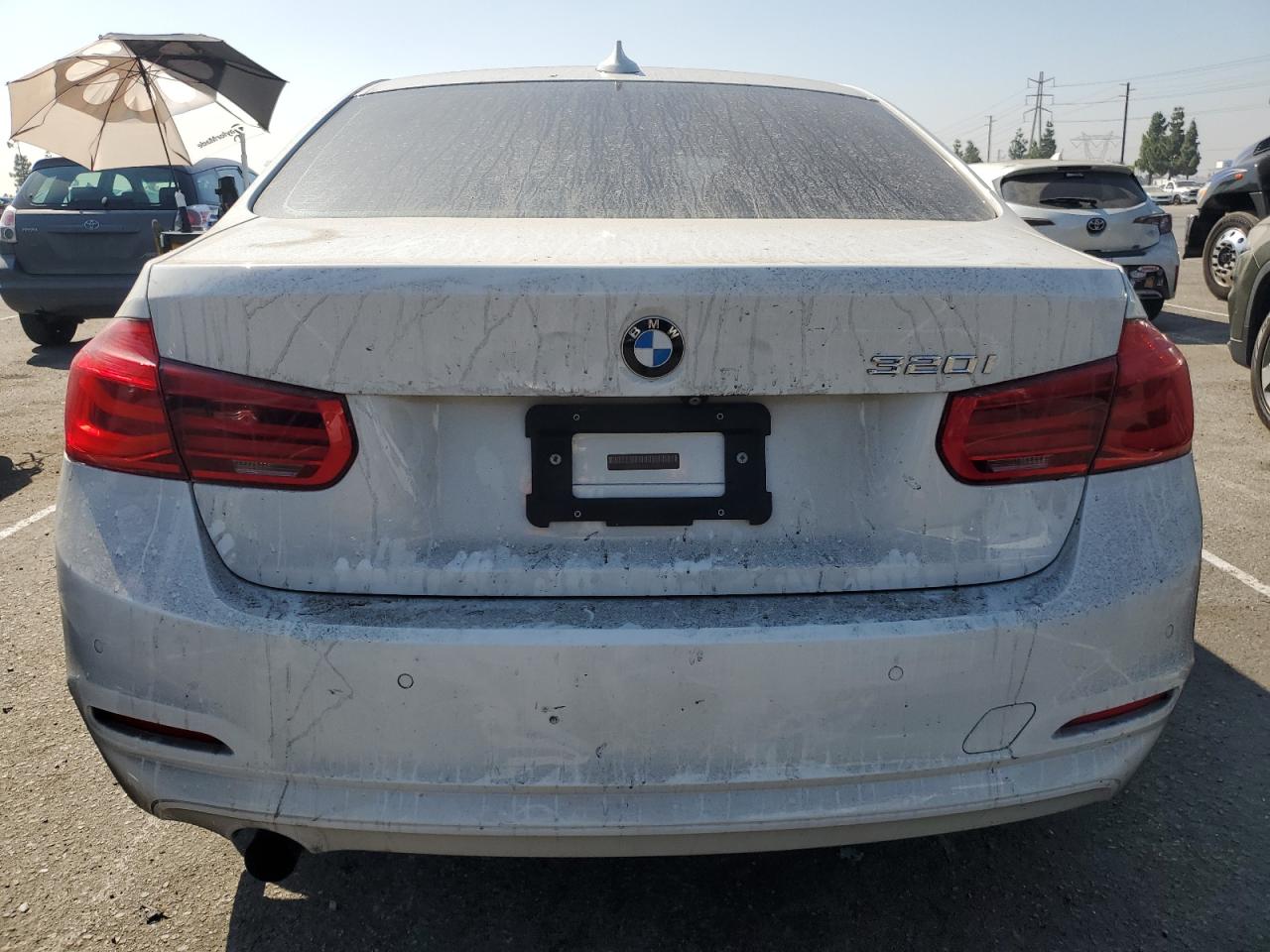 2018 BMW 320 I VIN: WBA8E1G57JNU90207 Lot: 73573884