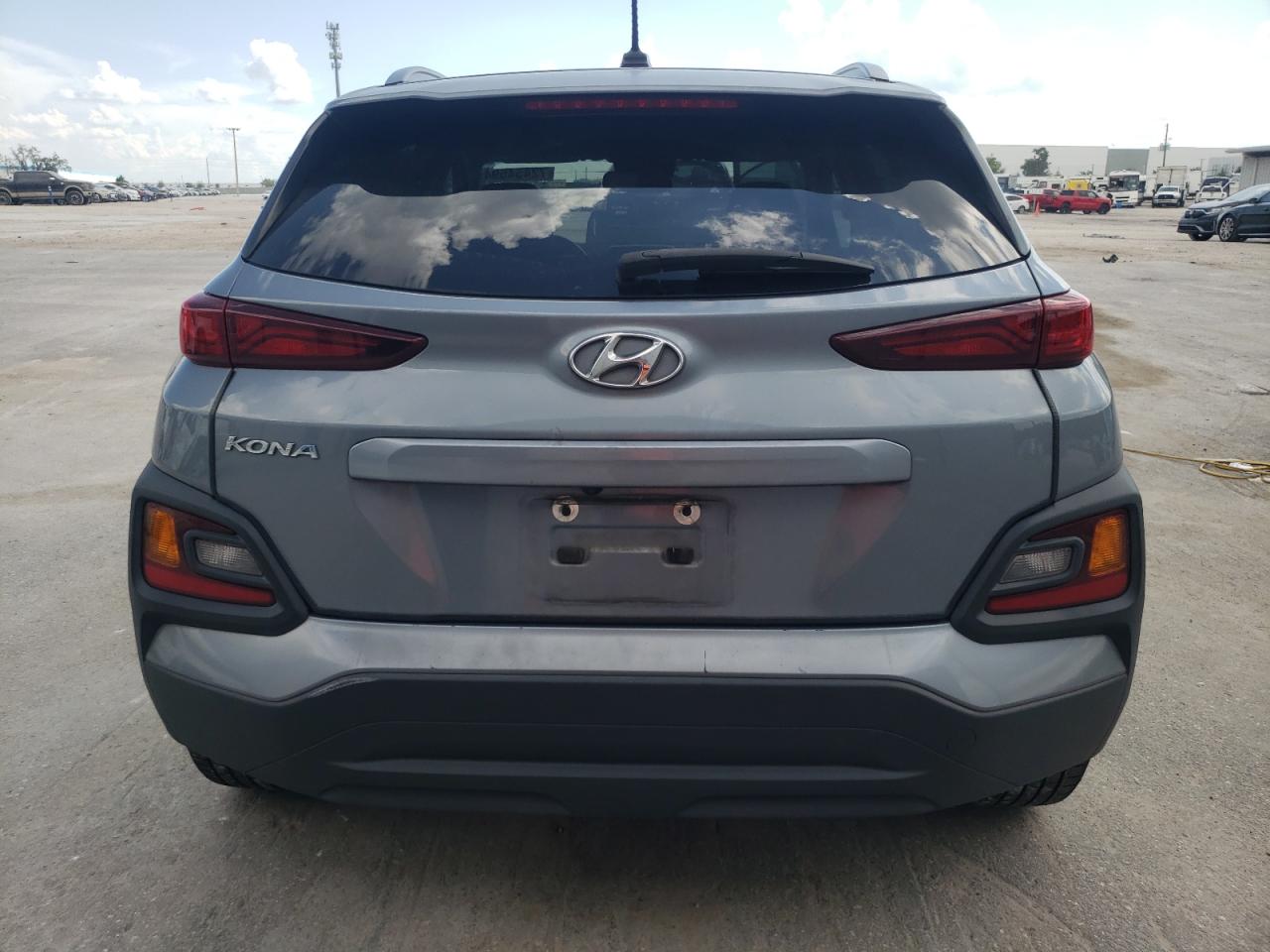 2018 Hyundai Kona Sel VIN: KM8K62AA2JU120141 Lot: 72454594