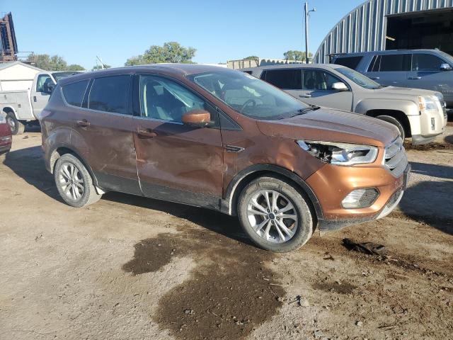 Parquets FORD ESCAPE 2017 Brązowy