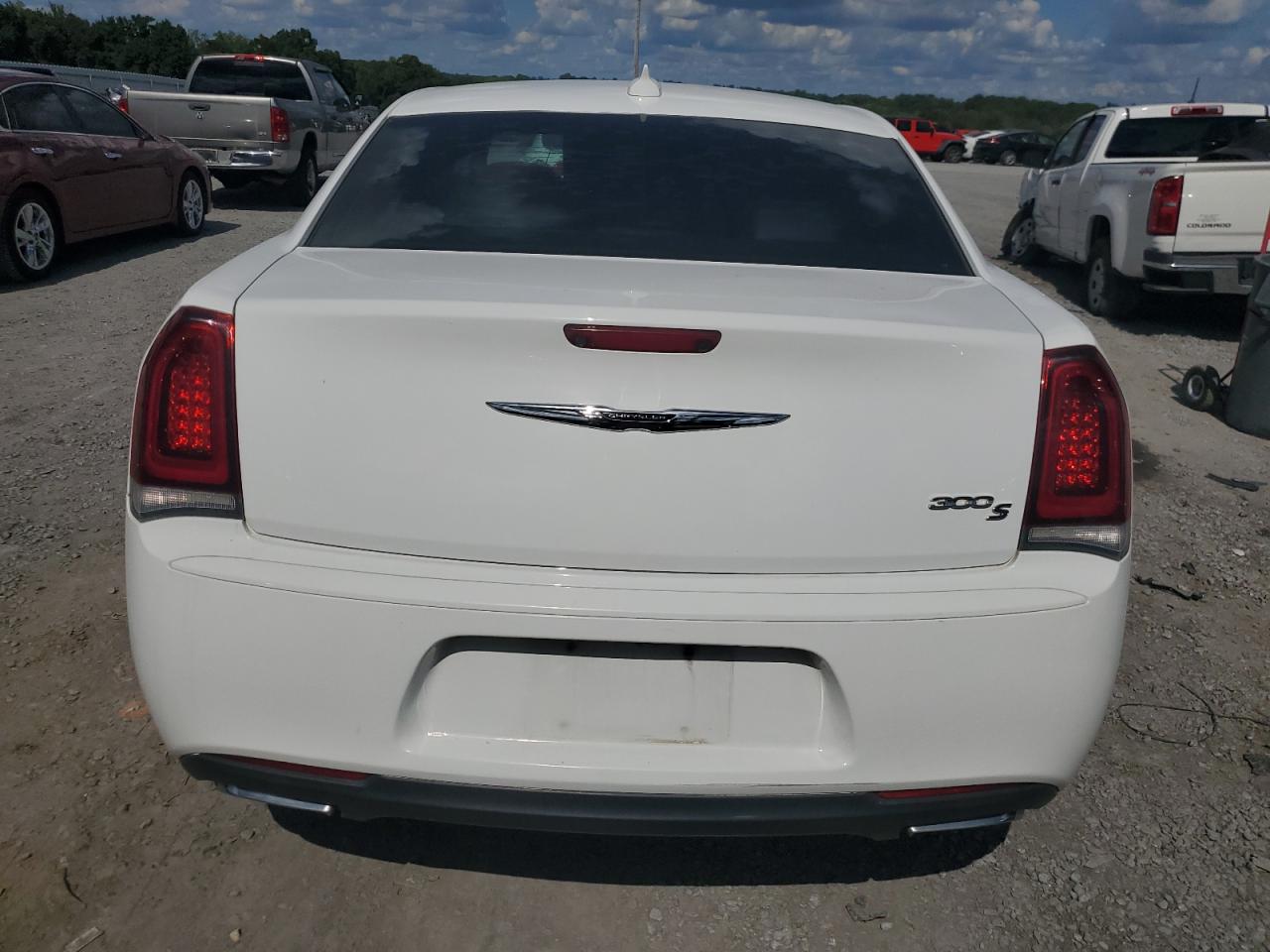 2016 Chrysler 300 S VIN: 2C3CCABG8GH135063 Lot: 72006954