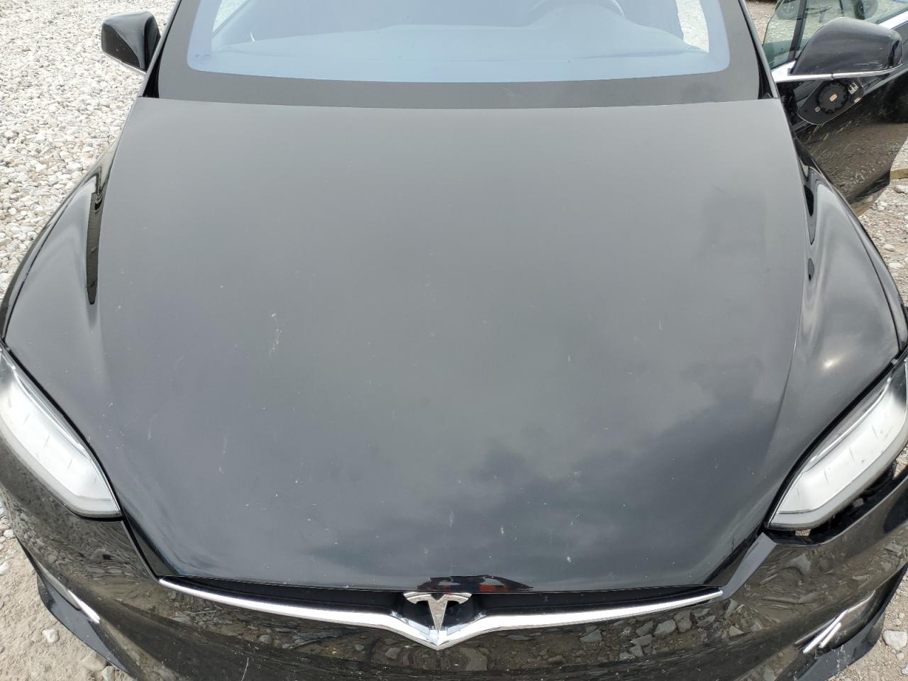 2017 Tesla Model X VIN: 5YJXCAE25HF052260 Lot: 72210154