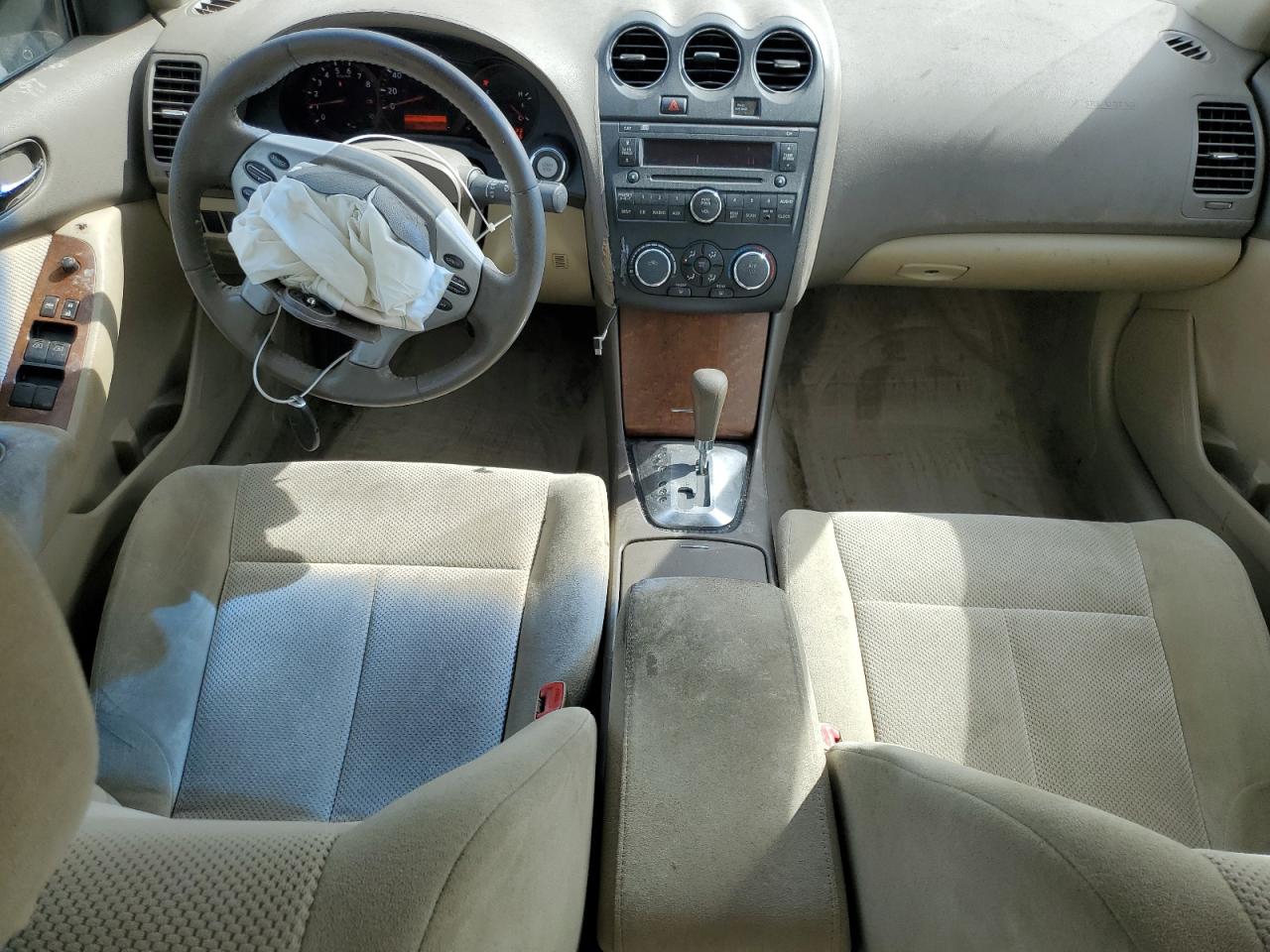 2009 Nissan Altima - Image 8