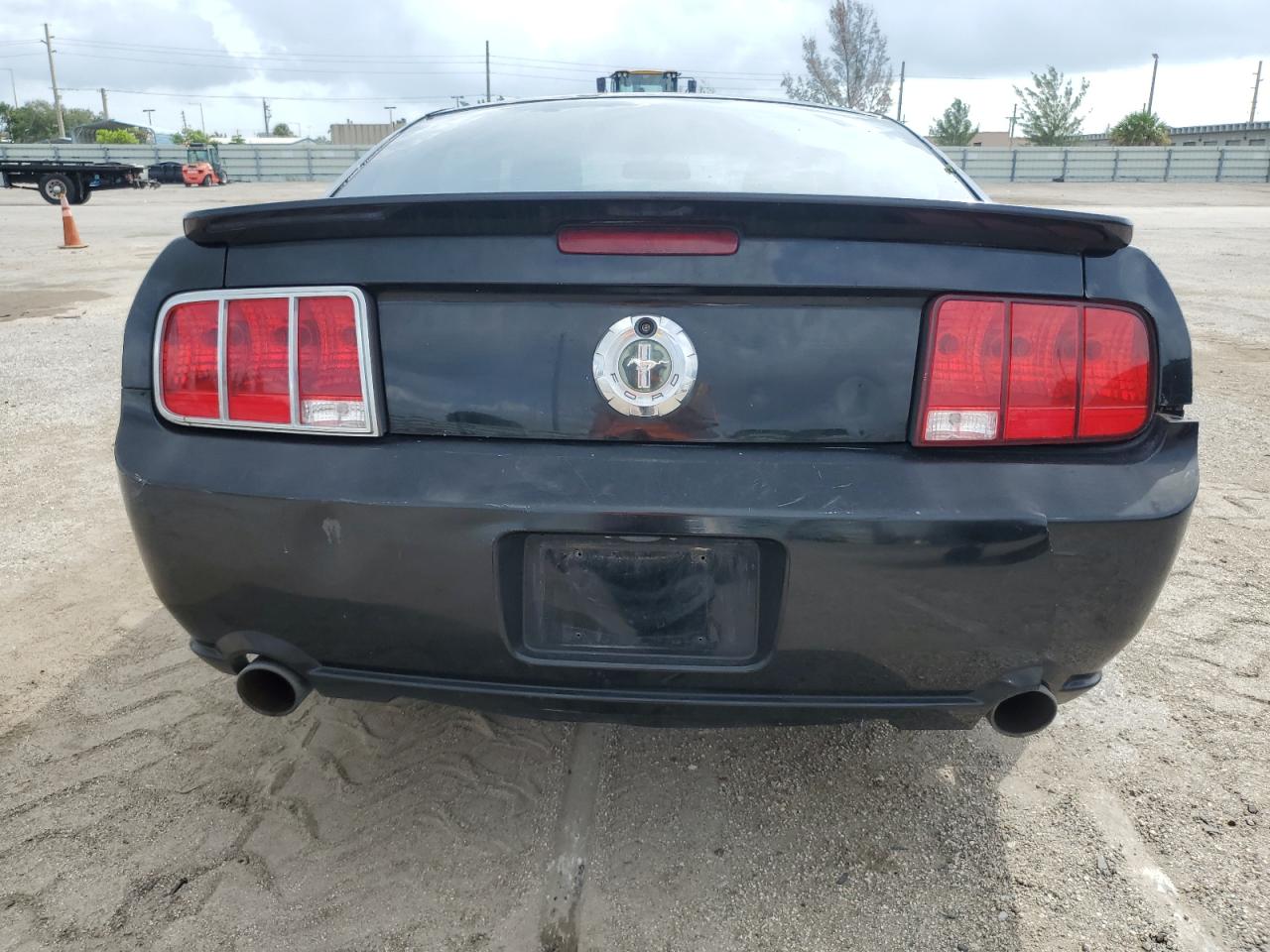 2007 Ford Mustang - Image 6