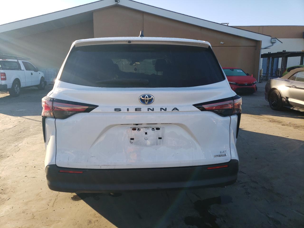 2022 Toyota Sienna Le VIN: 5TDKRKEC5NS084009 Lot: 73232944