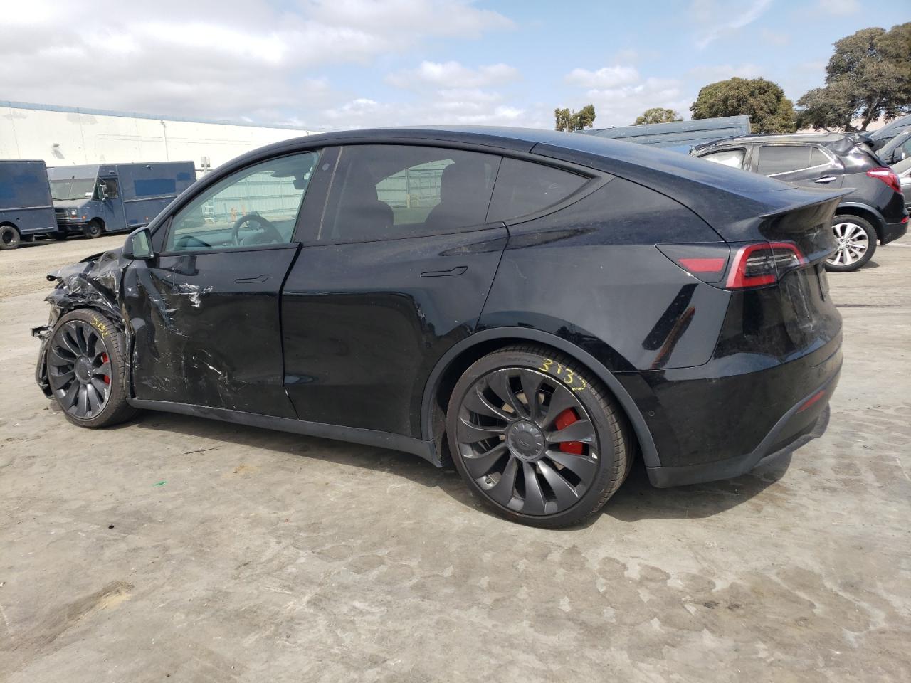 7SAYGDEF5NF574821 2022 TESLA MODEL Y - Image 2