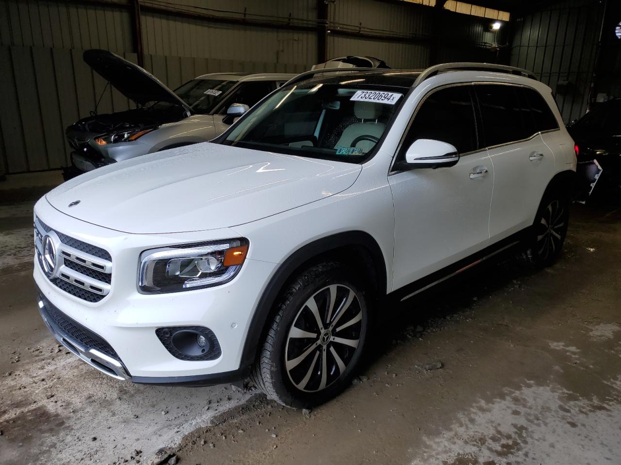 2023 Mercedes-Benz GLB - Image 1