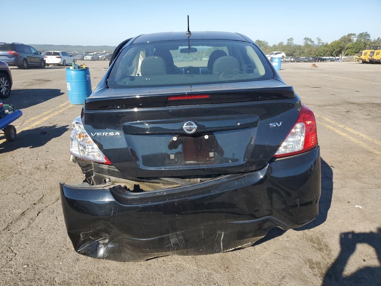 2018 Nissan Versa S VIN: 3N1CN7AP6JL831061 Lot: 70571404