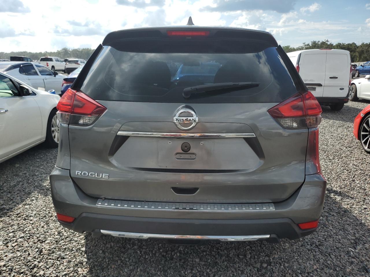 2017 Nissan Rogue S VIN: 5N1AT2MT4HC742564 Lot: 73875714