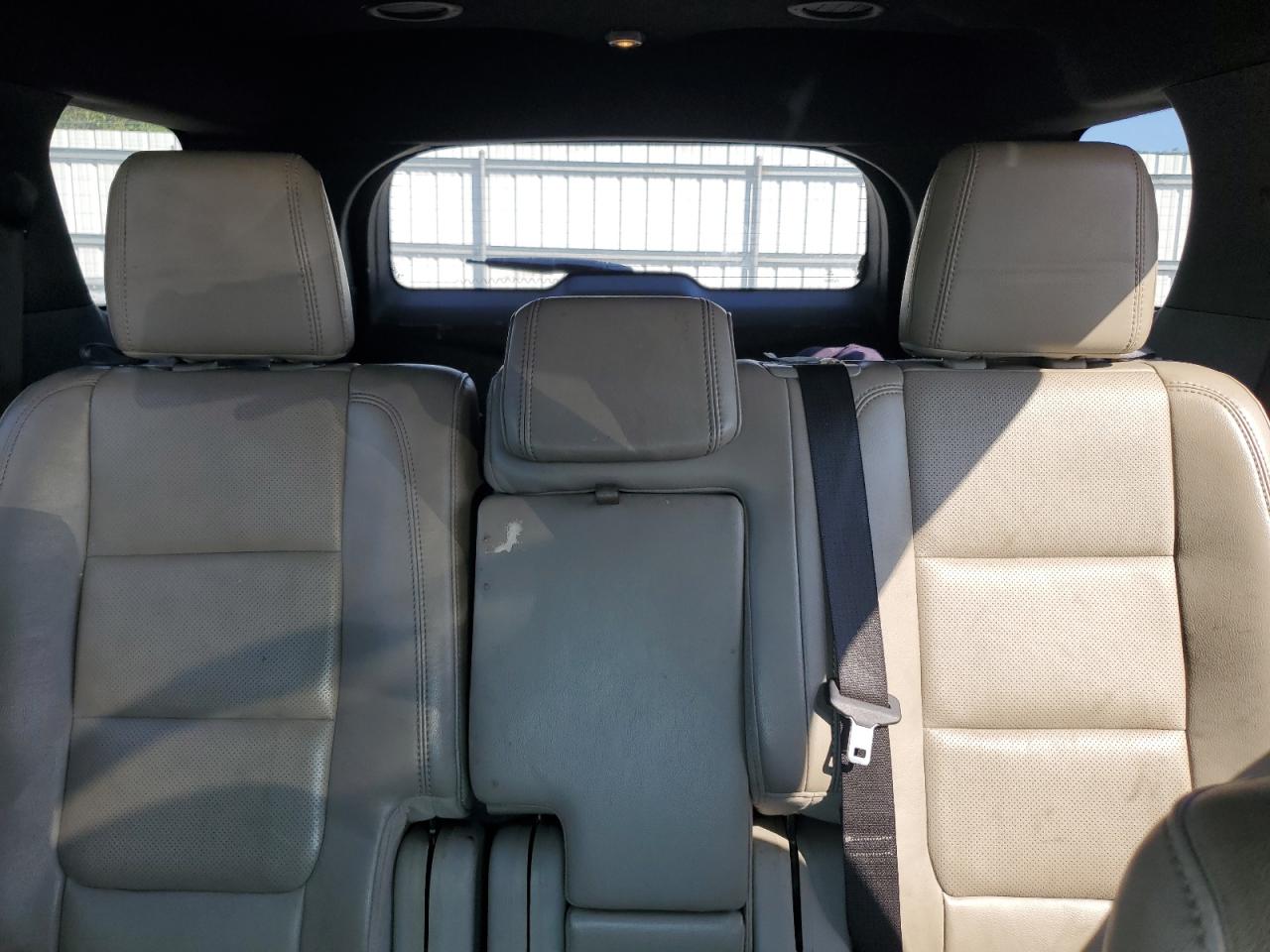 2011 Ford Explorer - Image 10
