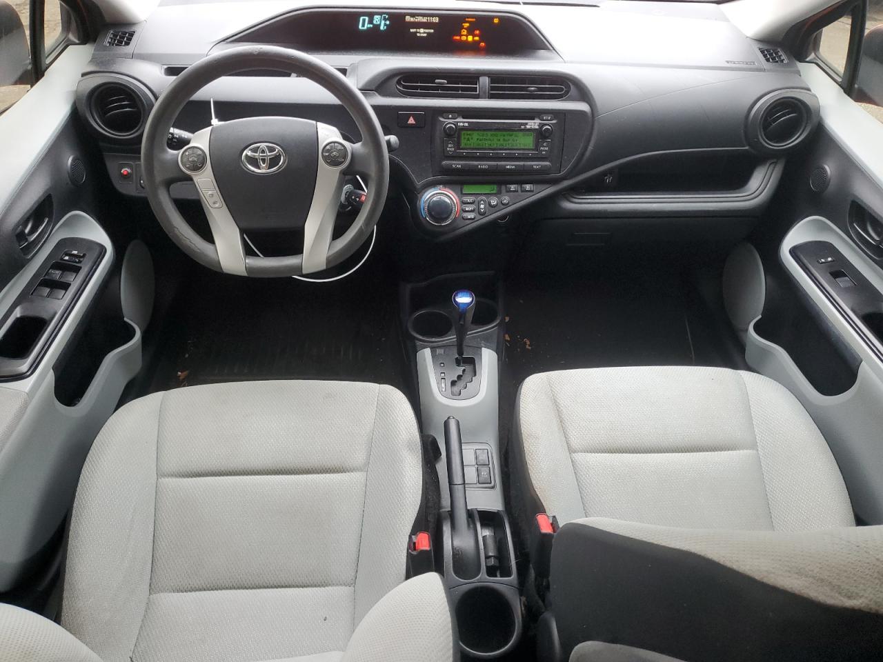 JTDKDTB33E1062662 2014 Toyota Prius C