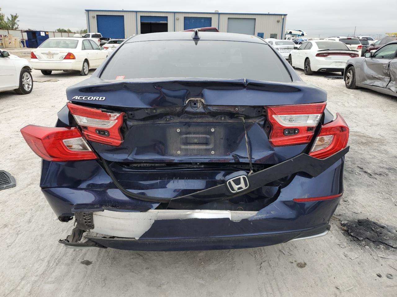 1HGCV1F13KA012016 2019 Honda Accord Lx