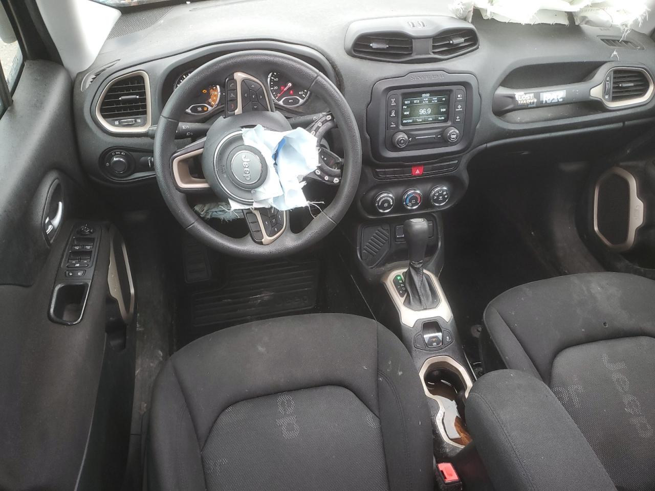 ZACCJAAT0FPB69061 2015 Jeep Renegade Sport