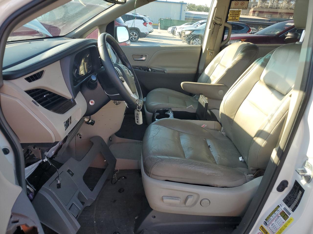 2015 Toyota Sienna - Image 7