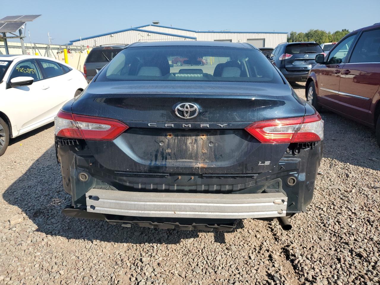 4T1B11HKXJU599884 2018 Toyota Camry L