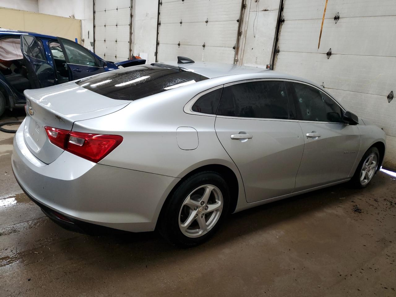 2018 Chevrolet Malibu - Image 3