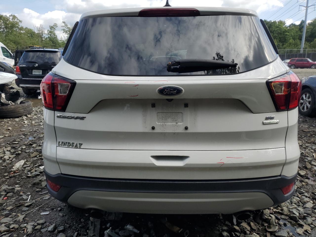 1FMCU0GD4KUB75434 2019 Ford Escape Se