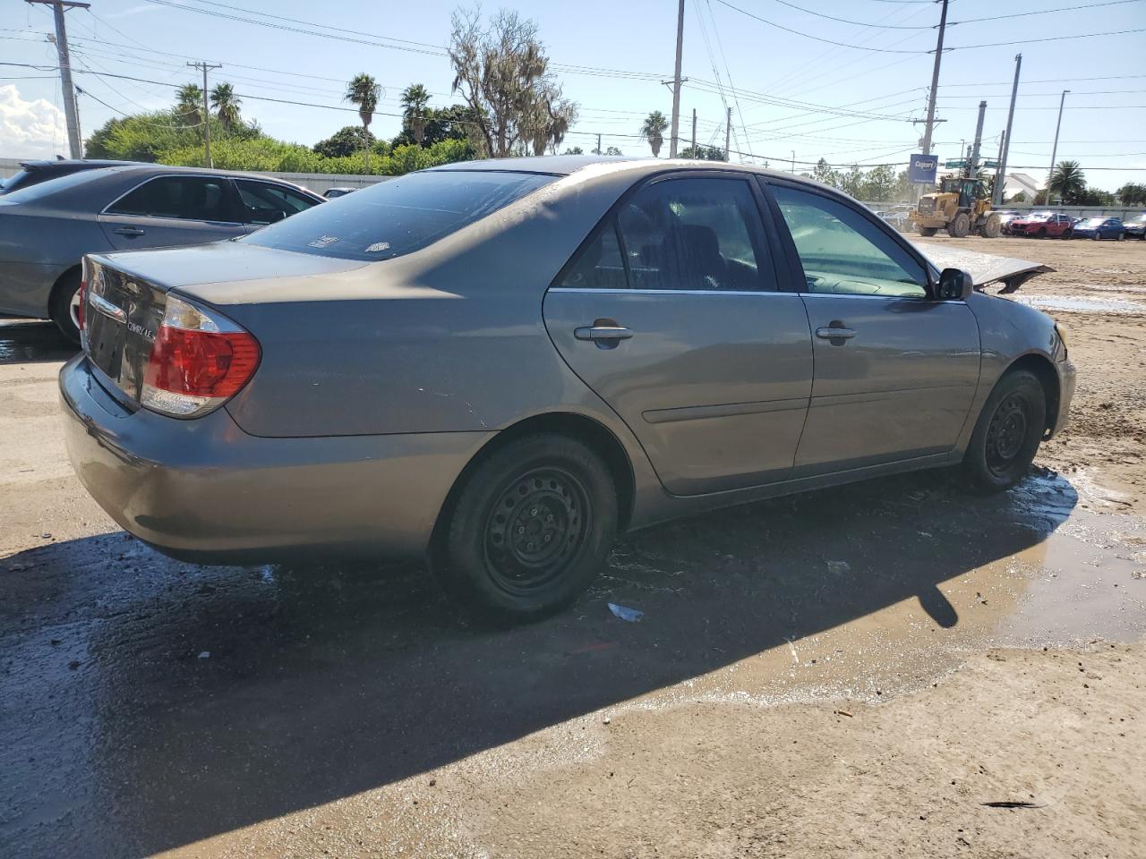 2005 Toyota Camry Le VIN: 4T1BE30K25U979769 Lot: 72414634