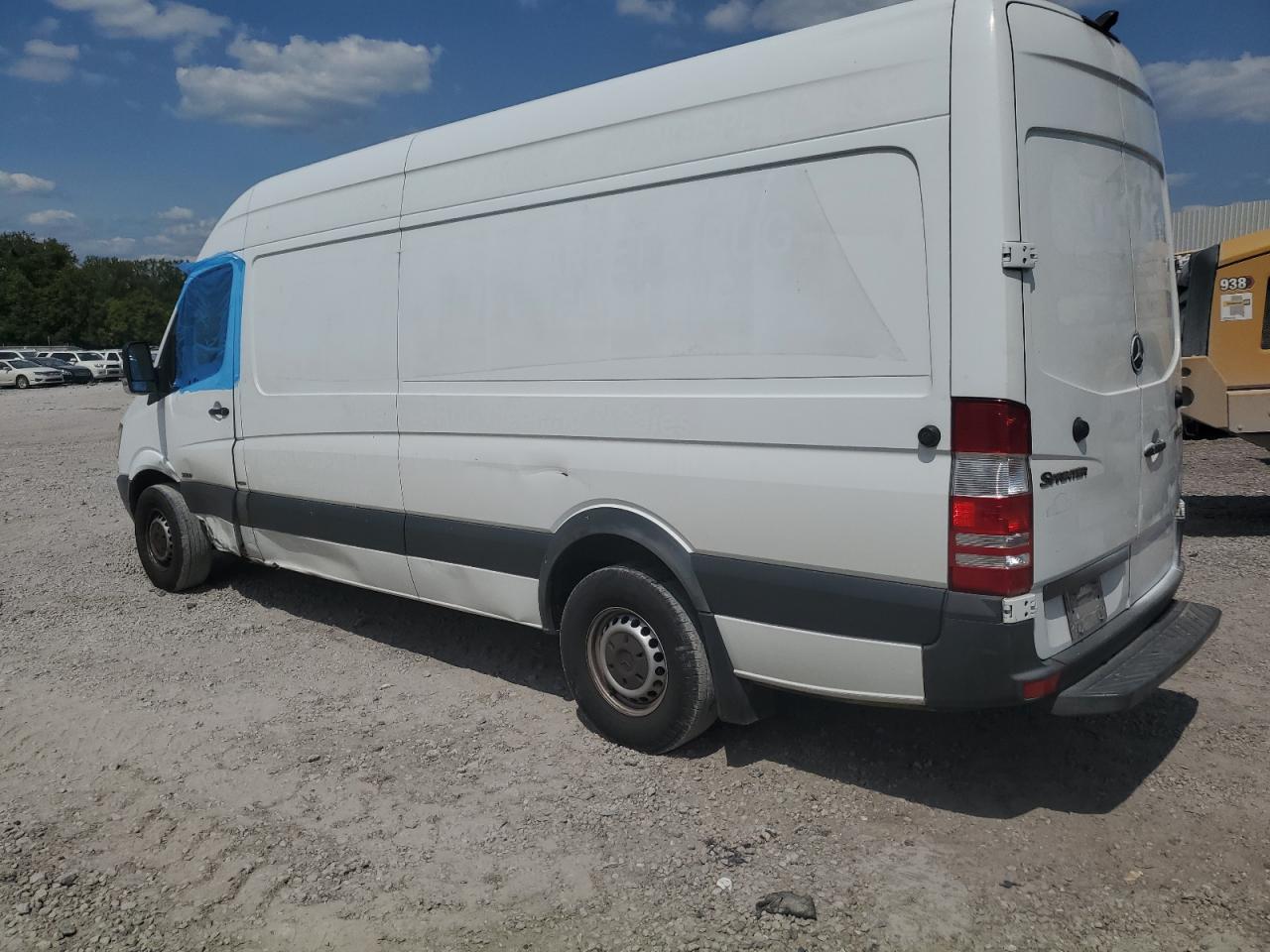 VIN WD3PE8CC3D5808690 2013 MERCEDES-BENZ SPRINTER no.2