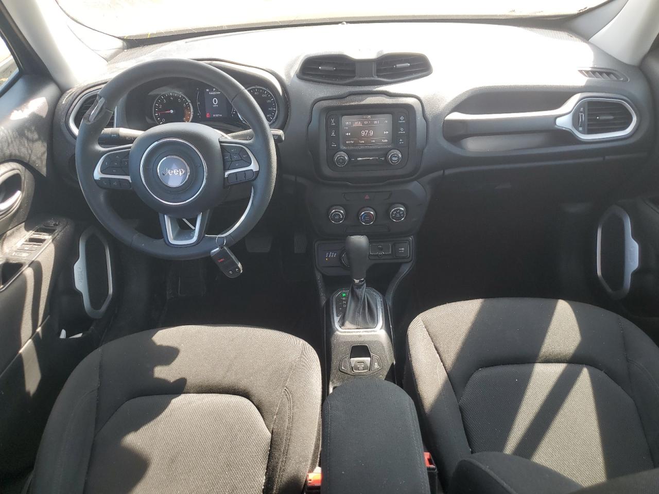 ZACCJBAB1JPJ00736 2018 Jeep Renegade Sport