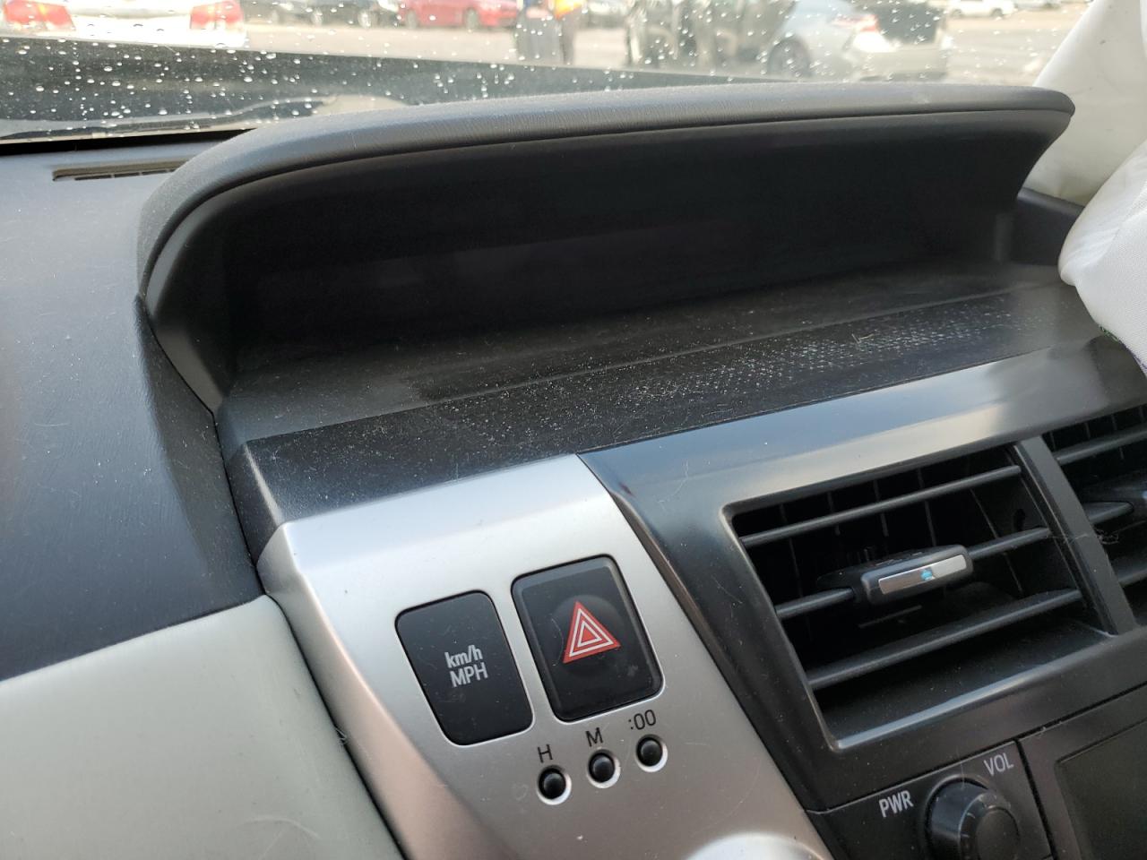 2013 Toyota Prius - Image 9