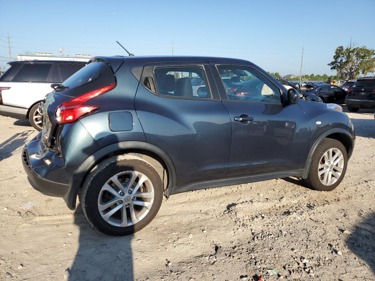 2014 Nissan Juke S VIN: JN8AF5MR8ET361317 Lot: 71668854