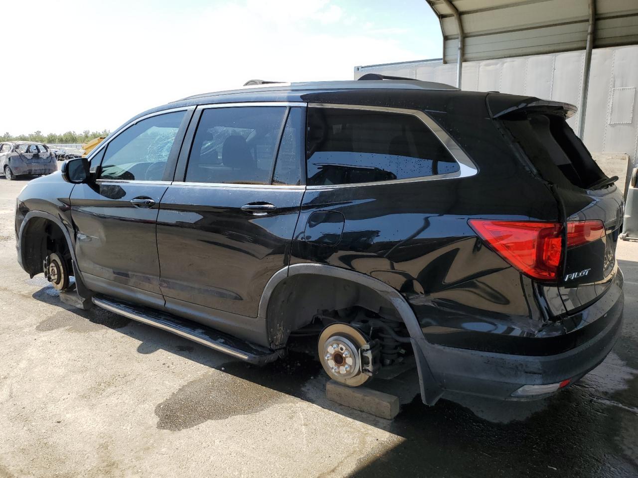 VIN 5FNYF5H51HB012234 2017 HONDA PILOT no.2