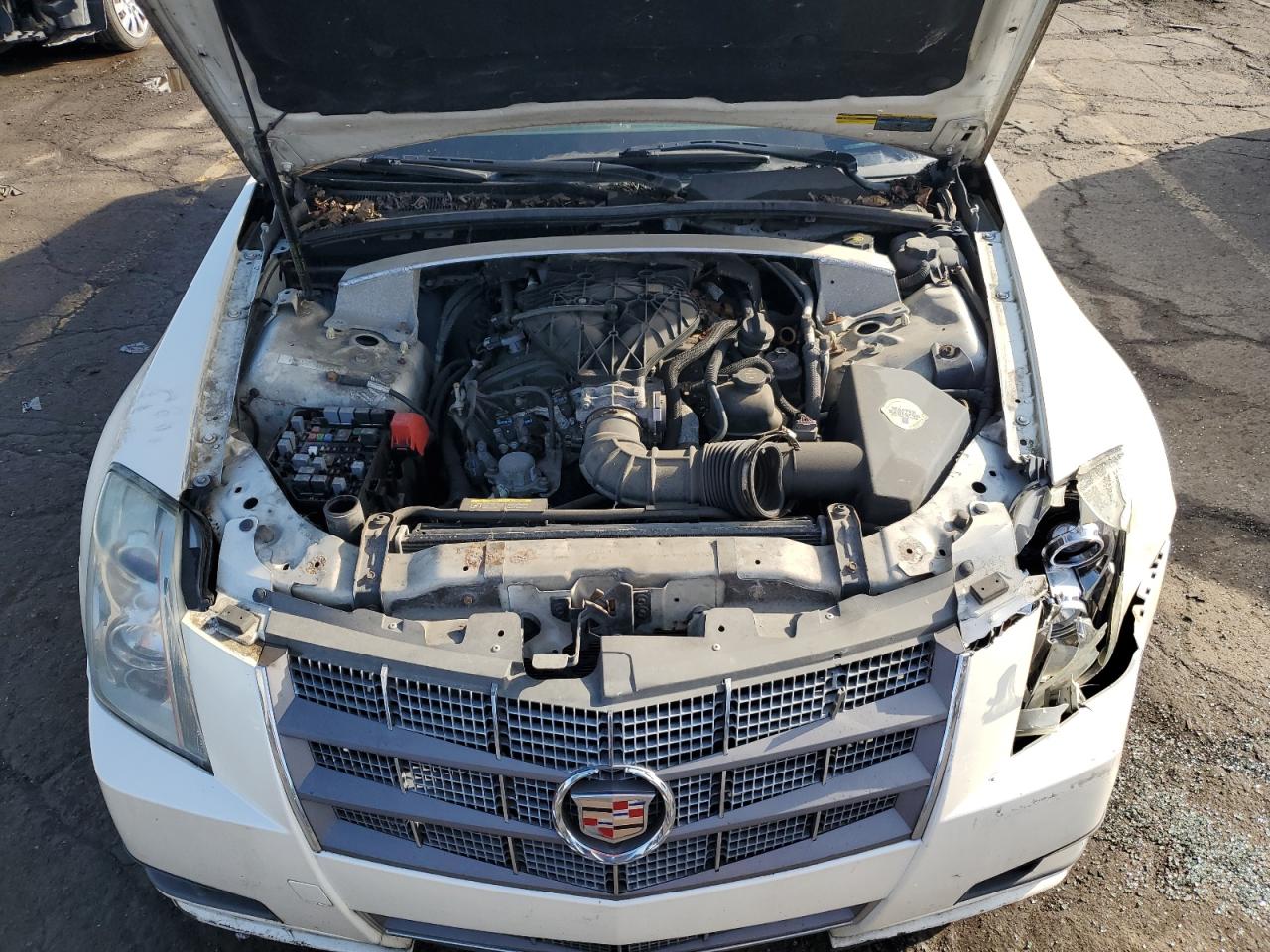 2010 Cadillac CTS - Image 11