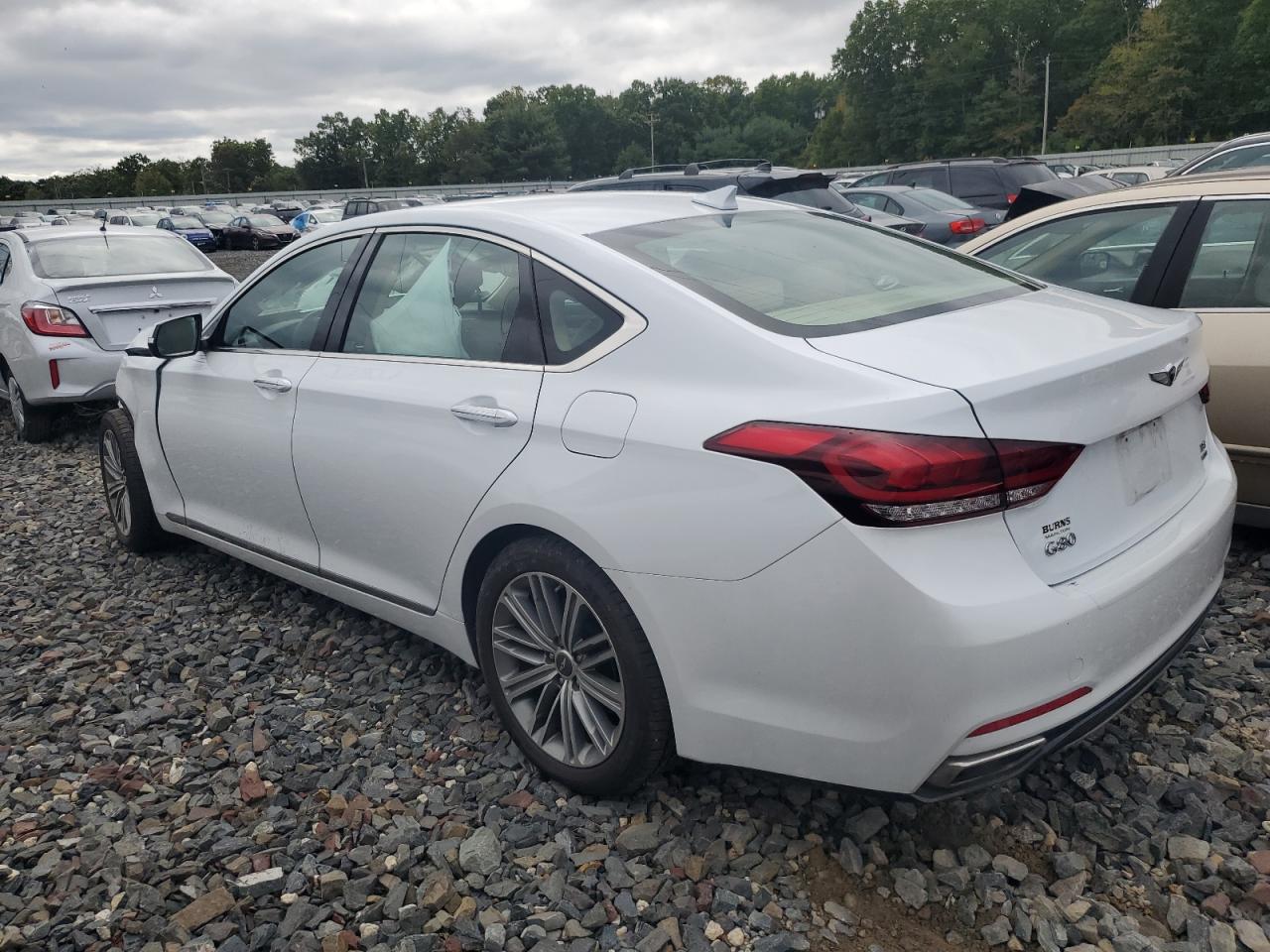 KMHGN4JE0JU240981 2018 Genesis G80 Base