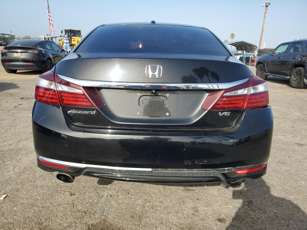 1HGCR3F82GA014098 2016 Honda Accord Exl