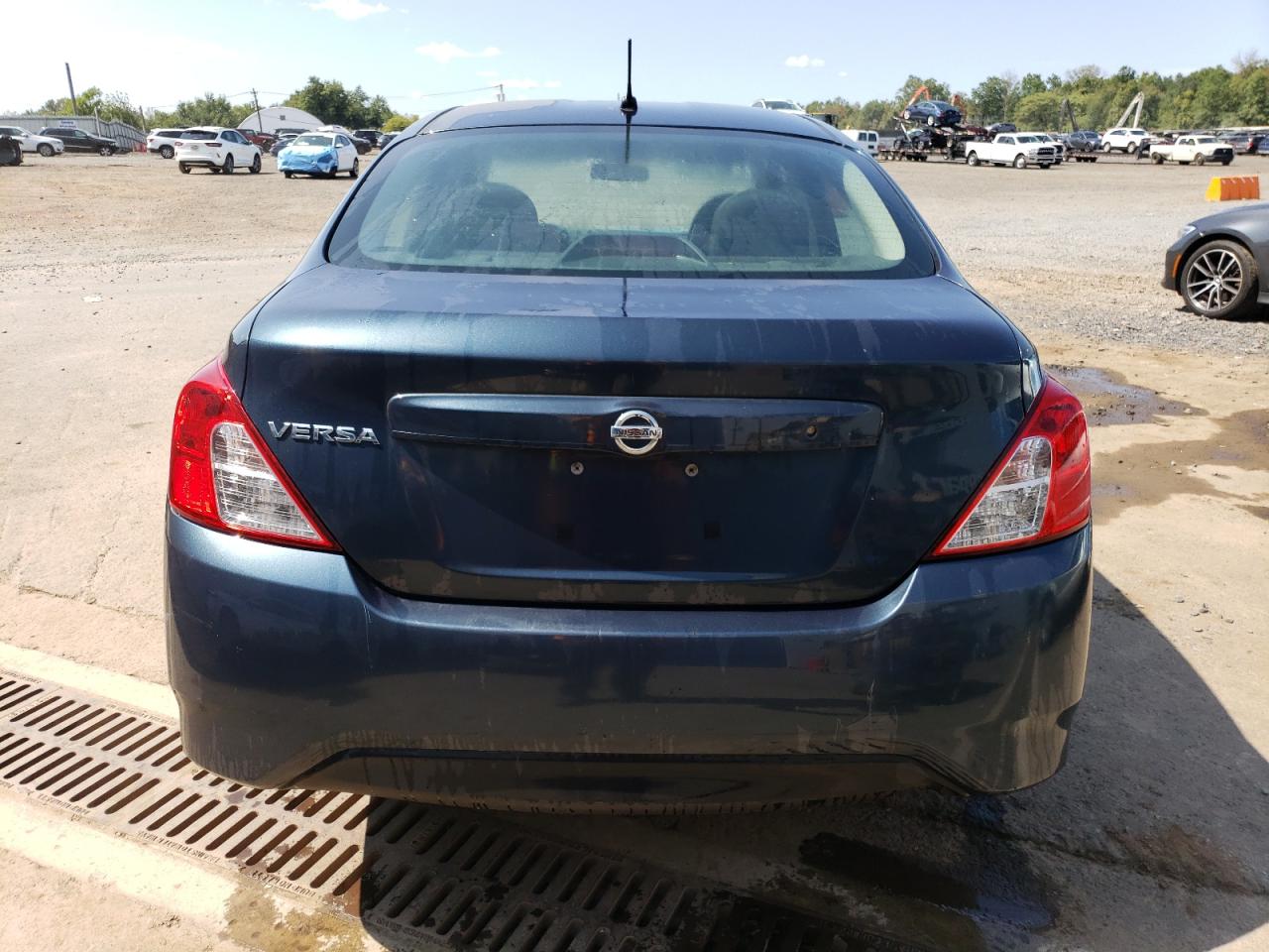 3N1CN7AP1HL887578 2017 Nissan Versa S