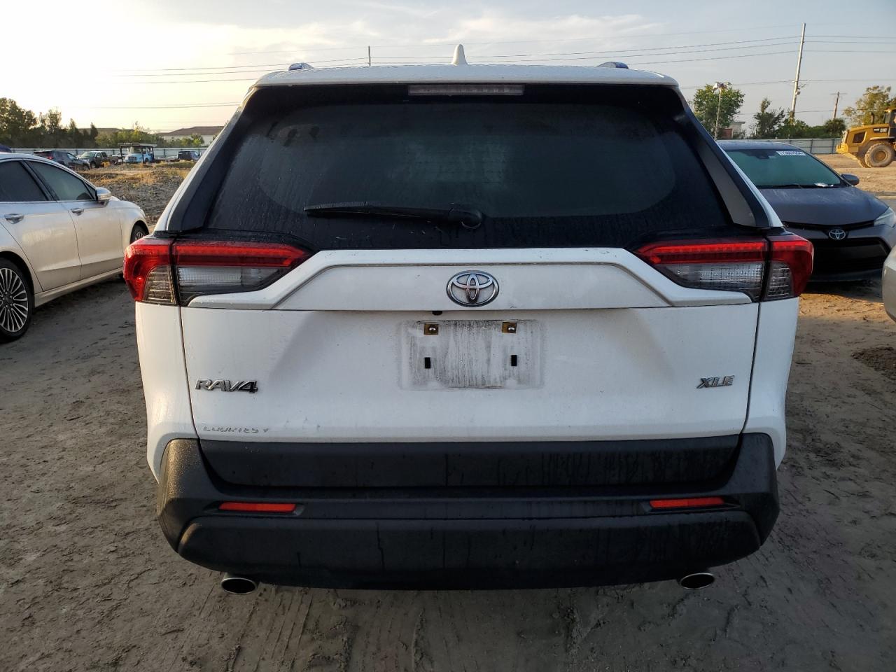 2019 Toyota Rav4 Xle Premium VIN: JTMC1RFV8KD016895 Lot: 73880654