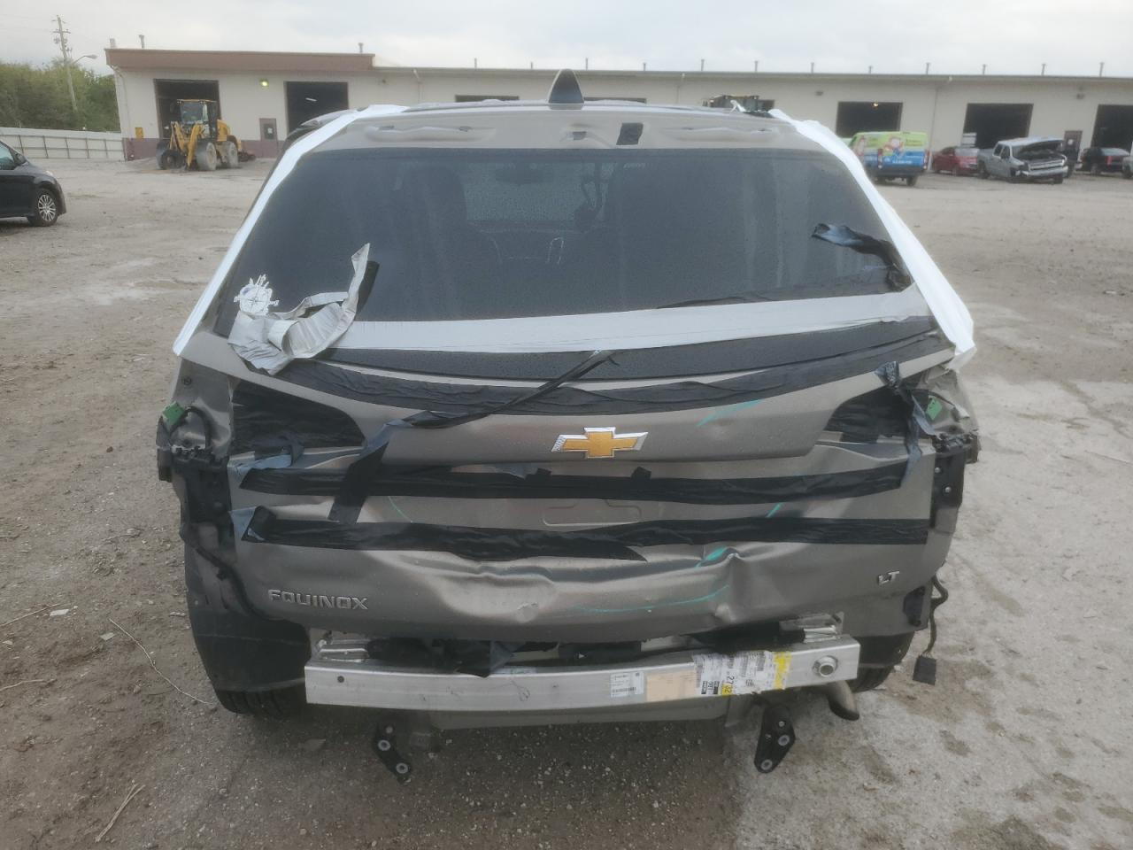 3GNAXJEV5JS645853 2018 Chevrolet Equinox Lt