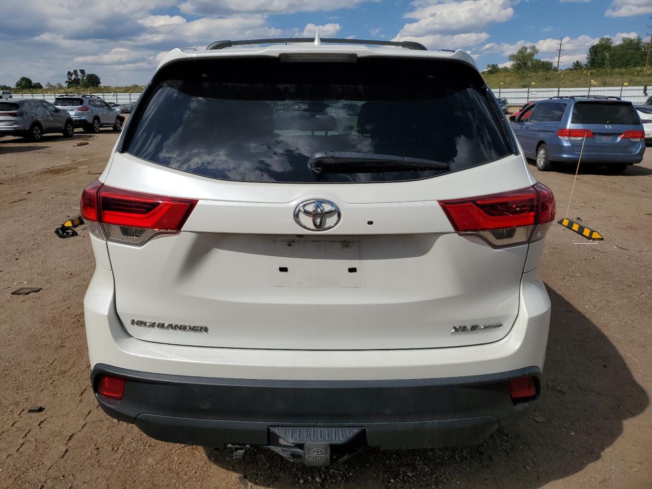 2019 Toyota Highlander Se VIN: 5TDJZRFH4KS606476 Lot: 71123444