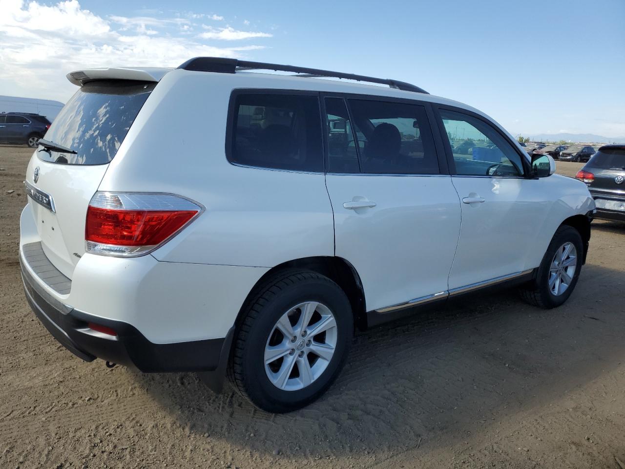 2013 Toyota Highlander Base VIN: 5TDBK3EH6DS177772 Lot: 70251784