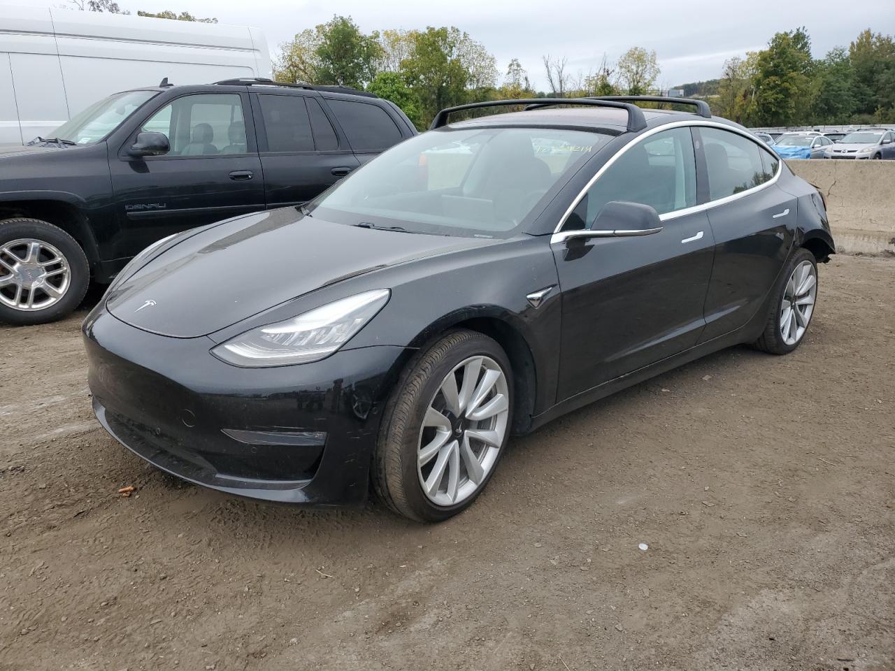 5YJ3E1EB3JF170483 2018 TESLA MODEL 3 - Image 1