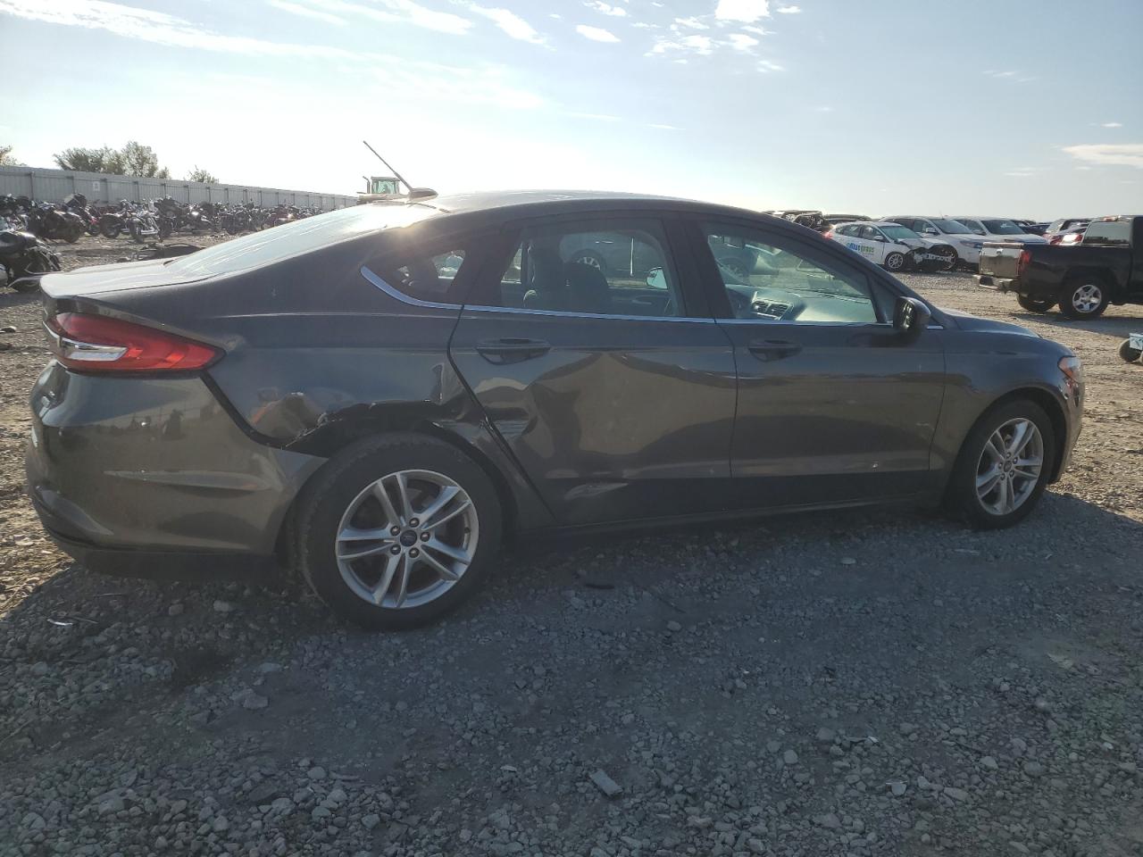 VIN 3FA6P0HD6JR267583 2018 FORD FUSION no.3