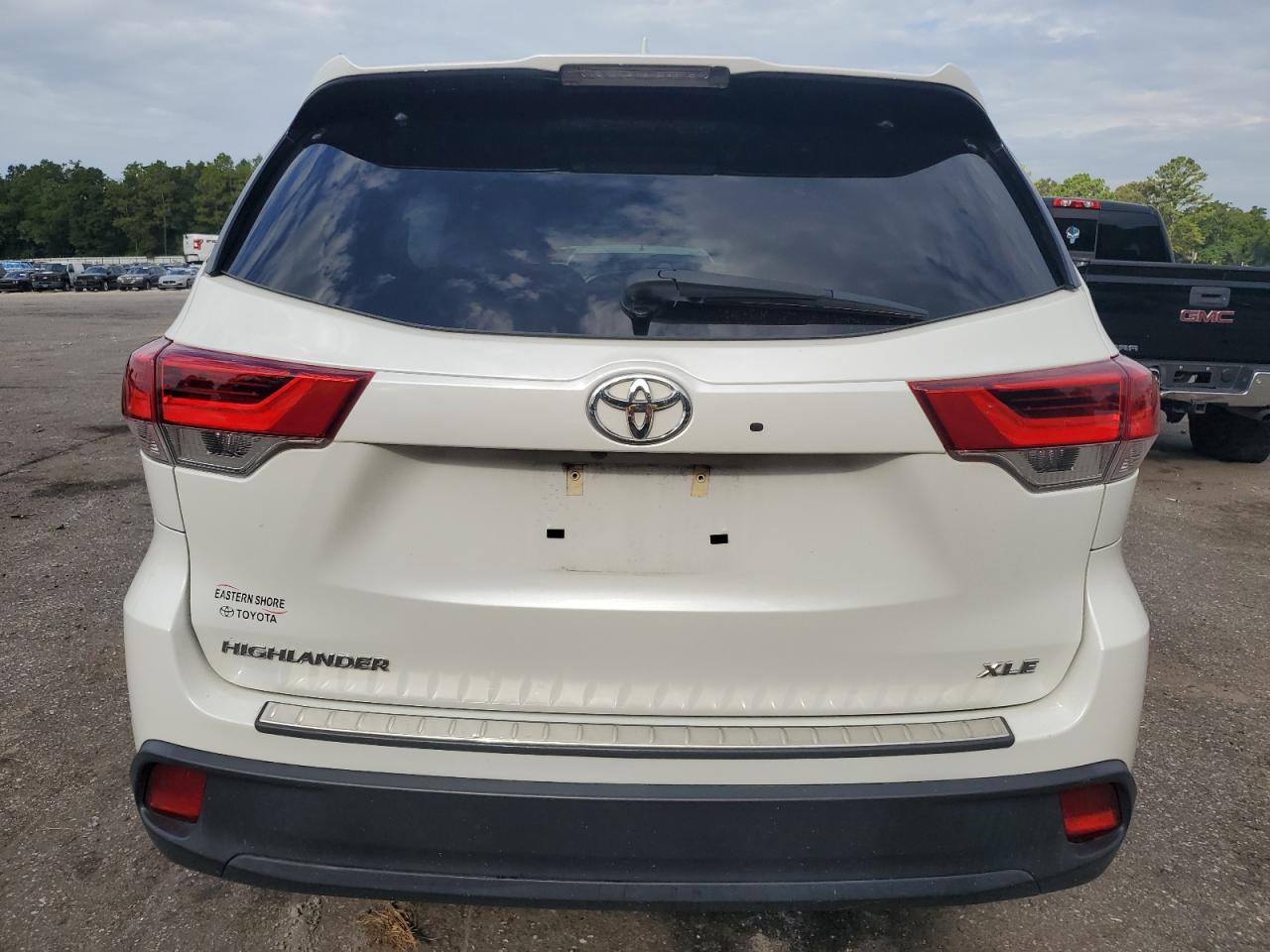 2018 Toyota Highlander Se VIN: 5TDKZRFH0JS530516 Lot: 69784224