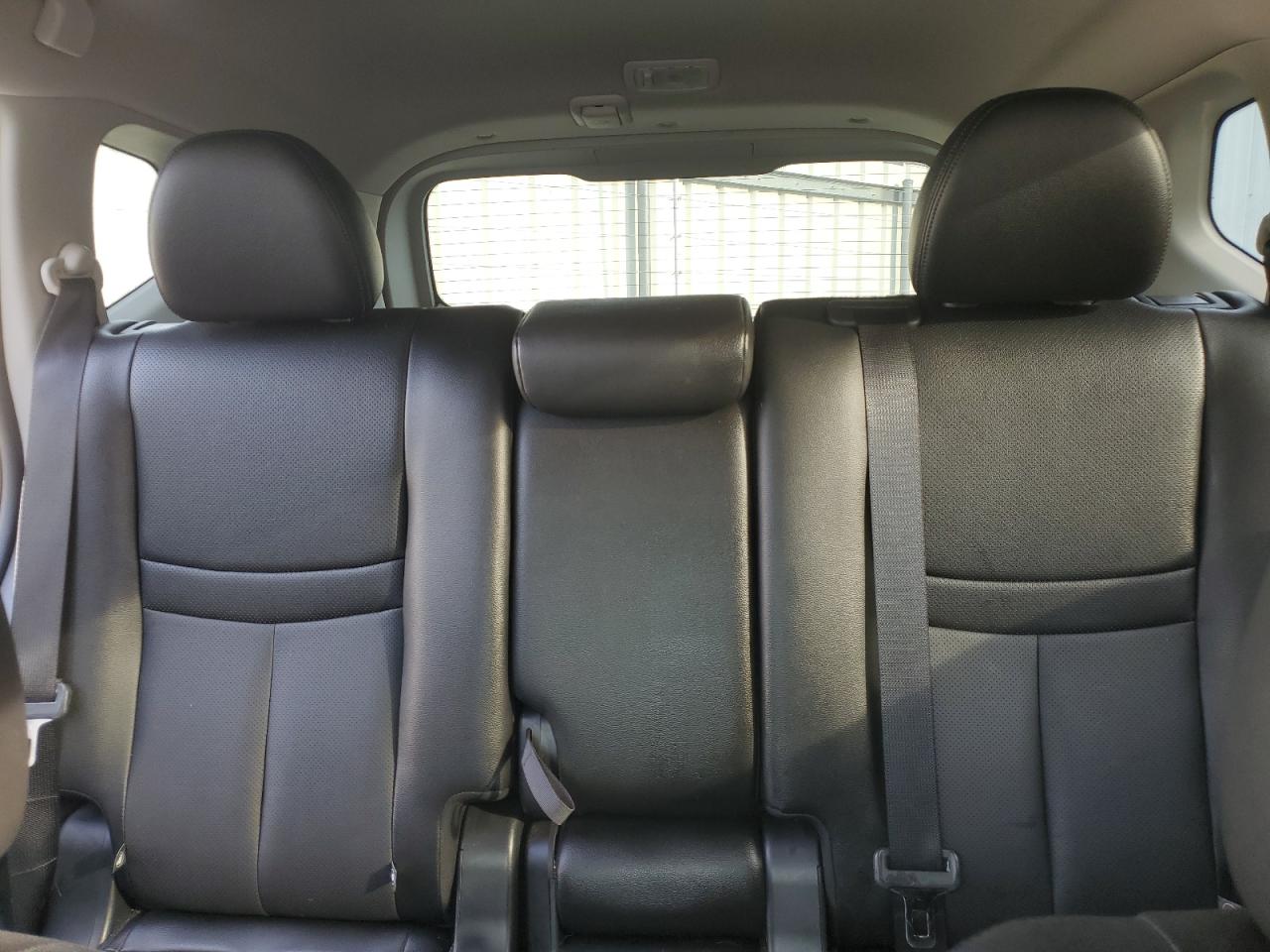 2018 Nissan Rogue - Image 10