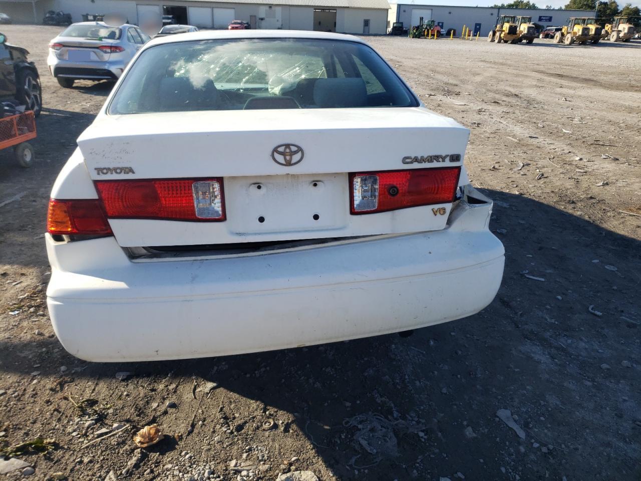 2000 Toyota Camry Le VIN: 4T1BF22K7YU943018 Lot: 72167064