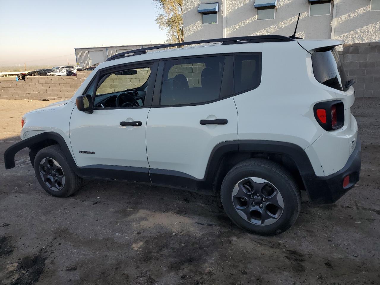 ZACCJBAH1JPH17626 2018 Jeep Renegade Sport