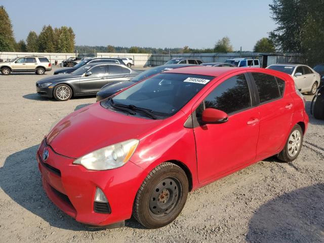  TOYOTA PRIUS 2013 Красный