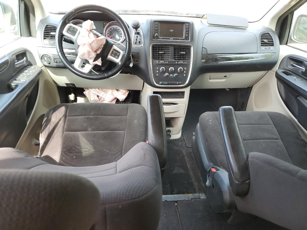 2013 Dodge Caravan - Image 8