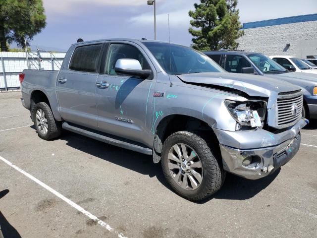  TOYOTA TUNDRA 2012 Серебристый