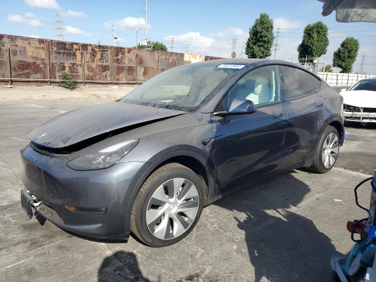 VIN 7SAYGDED4PF967002 2023 TESLA MODEL Y no.1